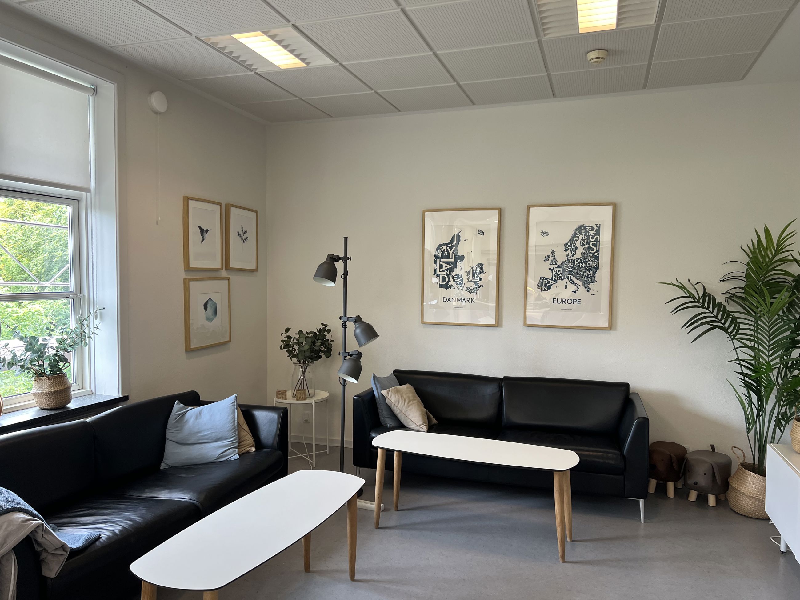 Nøddehuset - stue med sofagruppe