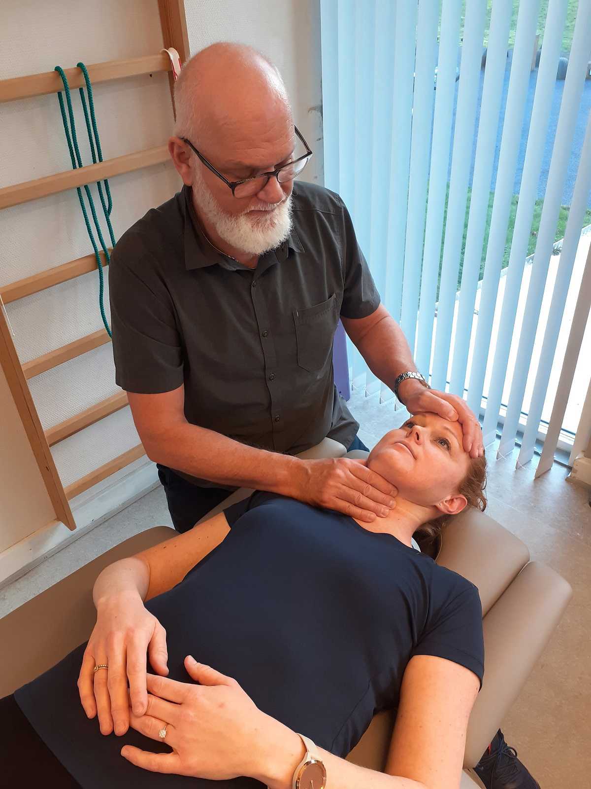 Behandling af strubehoved