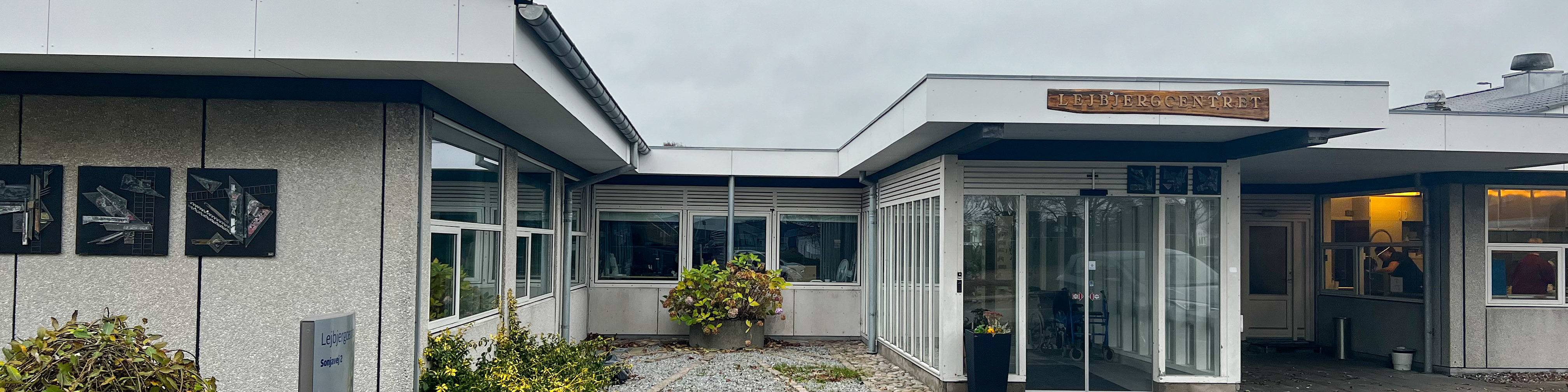Lejbjergcentrets hovedindgangen udefra