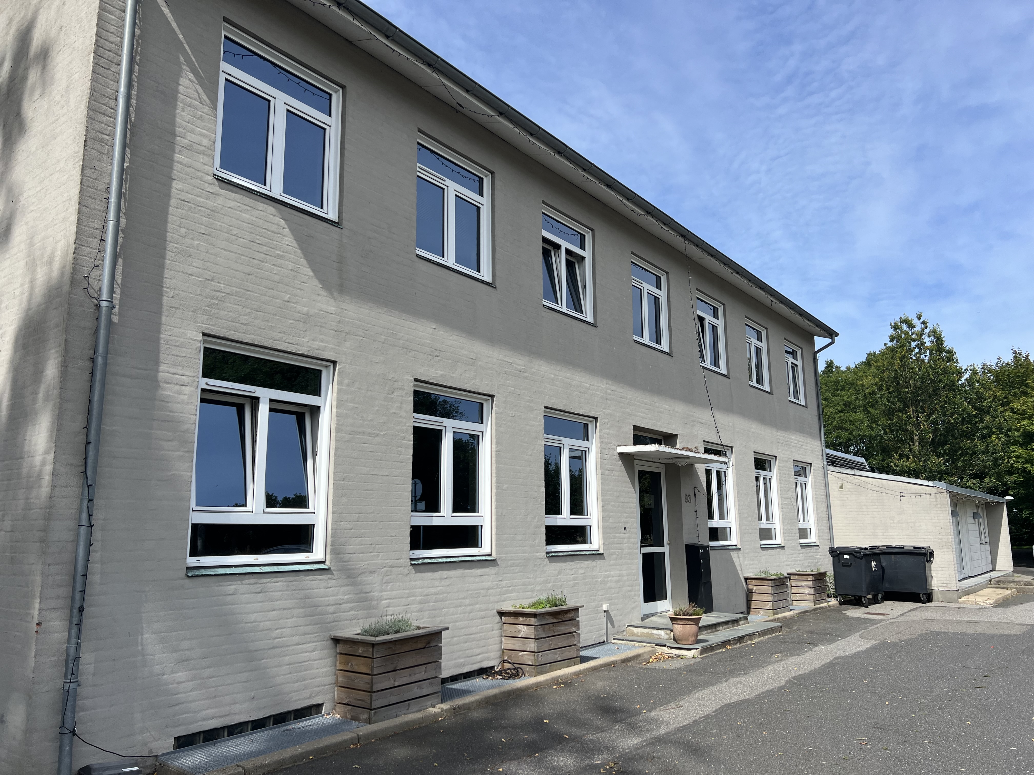 Engen Udefra - hovedindgang