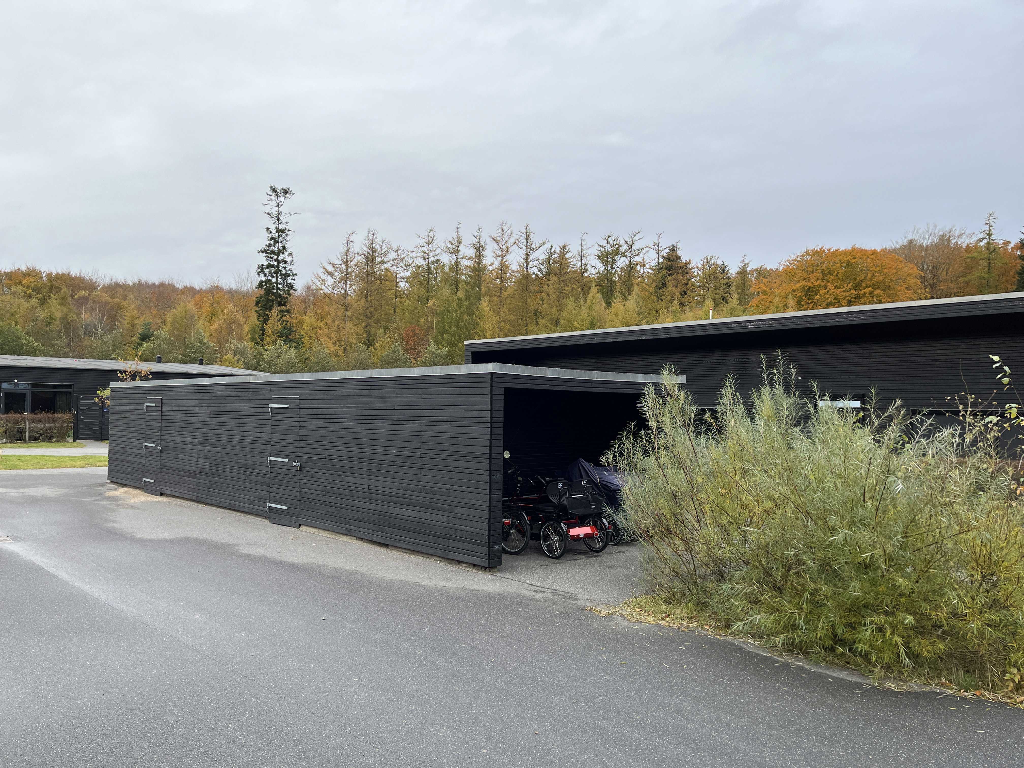 Gennem Bakkerne skur